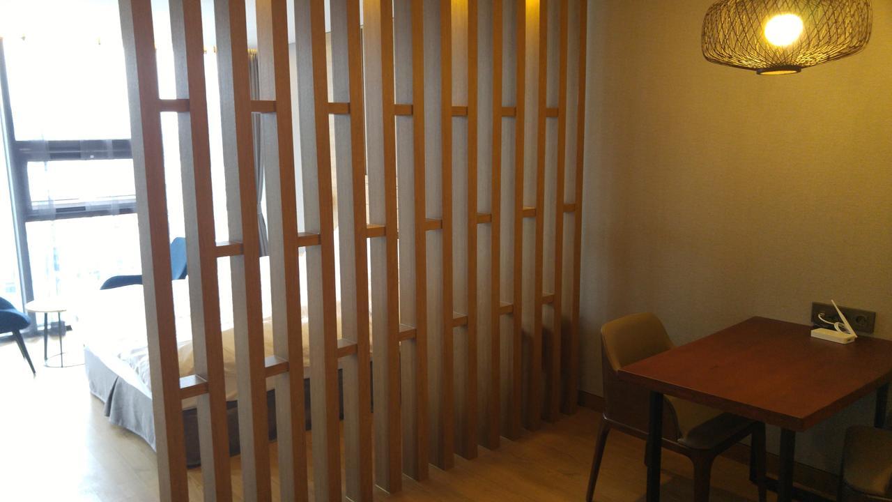 J Square Hotel And Wedding Jinju Exteriör bild